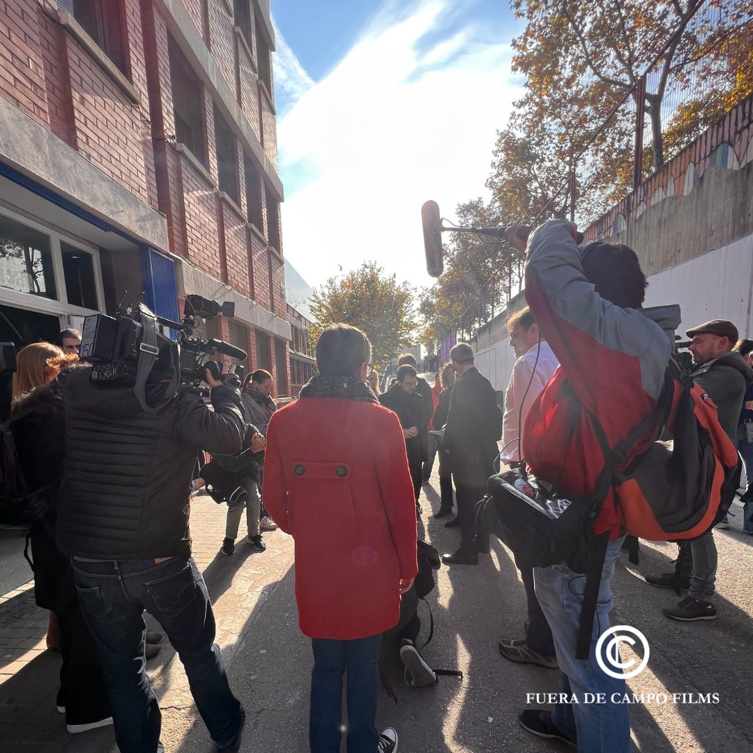 FueraCampoFilms's tweet photo. El miércoles 30 de noviembre, nuestro equipo técnico asistió a la rueda de prensa del Departament d'Educació de la Generalitat de Catalunya para fotografiar y grabar el evento 📽️✨

Puedes contratar nuestros servicios audiovisuales a través de: 
🔗 https://t.co/YvnFmvKfqN https://t.co/EI67SesVhD