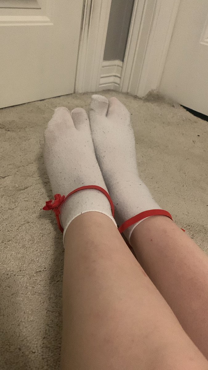mstaosfeets's tweet photo. Hu Tao Tabi? 😲😋👻
-
#feet #footfetish #genshinimpact #hutao #genshin #feetpicsforsales #feetgoddess #solesandtoes #girlsfeet #toesfetish #footfem https://t.co/EOHWyTEoTU