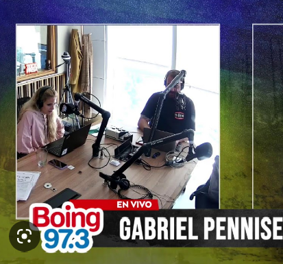 jorgeogalindez's tweet photo. Muchas gracias @GabrielPennise1  por la entrevista en su destacado programa de la mañana de #RadioBoeing #FM97.3 @GalindezM3 @tiagogalindez @MaraRosaGalvn1 
#DíaMundialdeluchacontraelSida https://t.co/dxWP4QzUZc