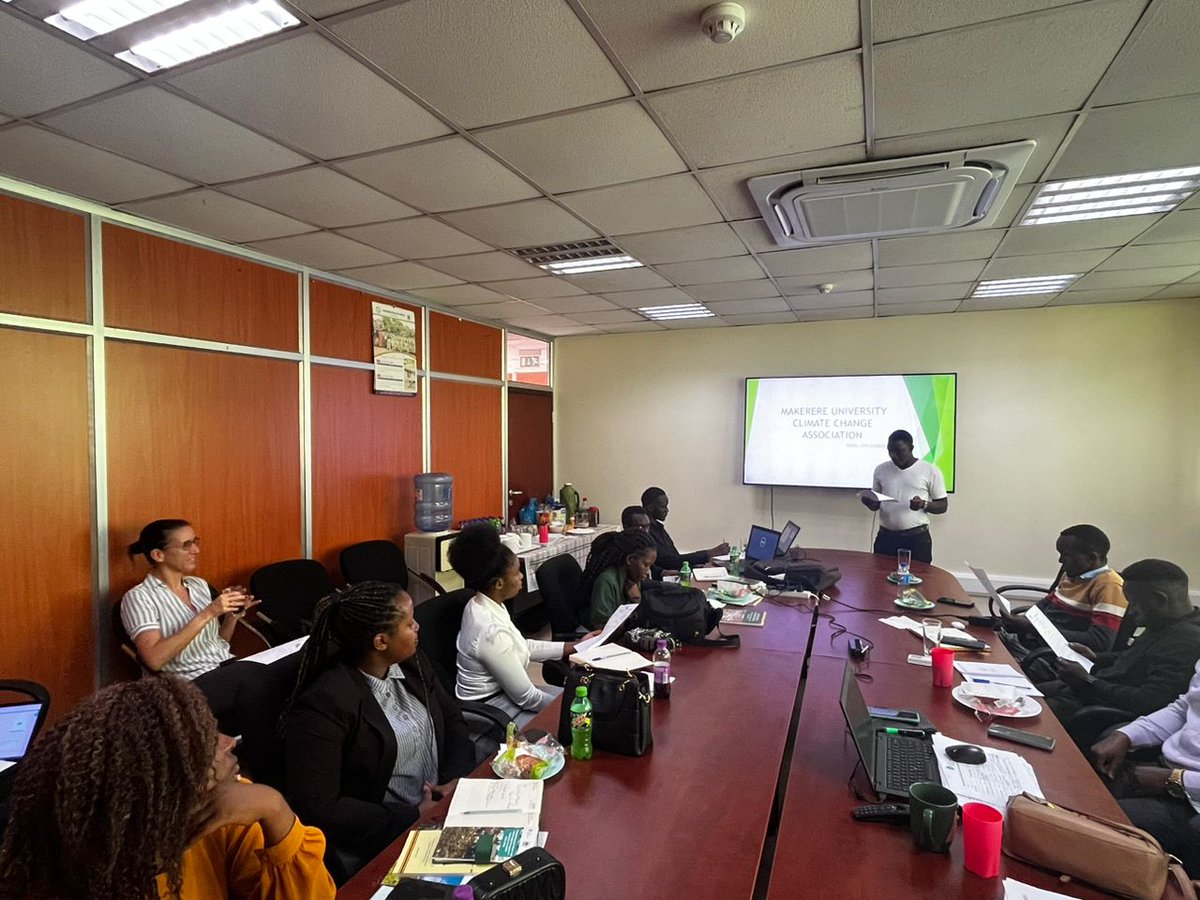 GggiUganda's tweet photo. The president of 2022/23 #Makerere #ClimateChange #Association #VictorAbarisigara says the association is looking at broadening #knowledge, more engagements, and partnerships for it's members.
#UGGDS
#ClimataactionNow
#YouthinClimateAction https://t.co/Mzi9njjEkz