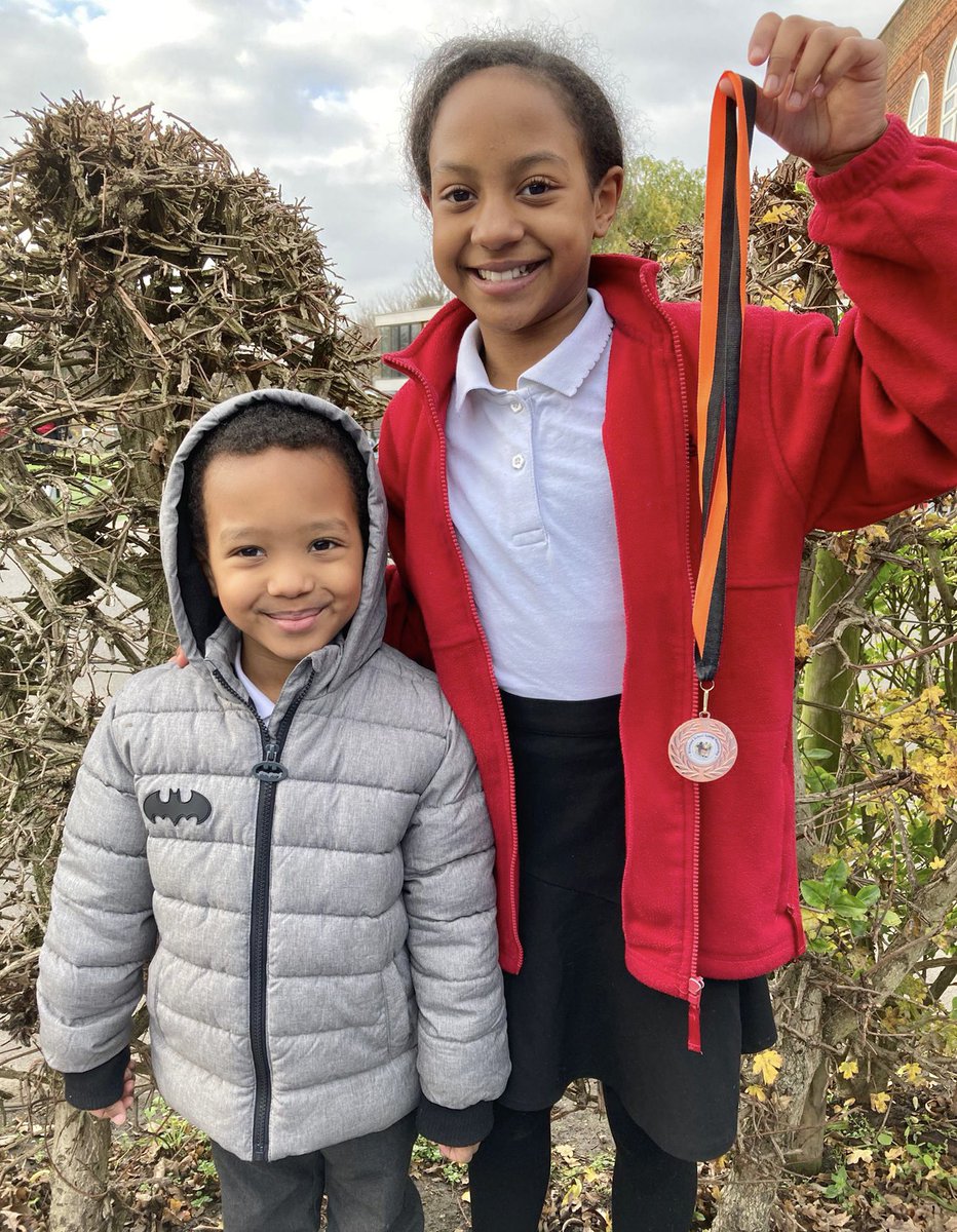 LowtherSchool's tweet photo. 🥉Incredible work by our cross country team in the @Richmond_SSP Borough race at Richmond Park. Over 100 runners in both the boys and girls events - our team performed amazingly,including a stunning bronze for one of our Year 6’s (pictured with proud little brother) Stunning!🥉😊 https://t.co/vXqd0Acv6B