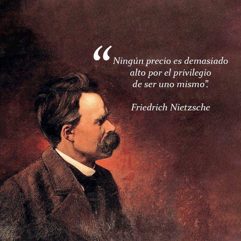 "Siempre será mil veces preferible la autocrítica a la autocomplacencia. ¡Y siempre será preferible la autohumillación al autoelogio! Y creemos realmente que los dirigentes revolucionarios tenemos que estar constantemente analizándonos y autocriticándonos" FC 
#ExpoPortuguesa2022