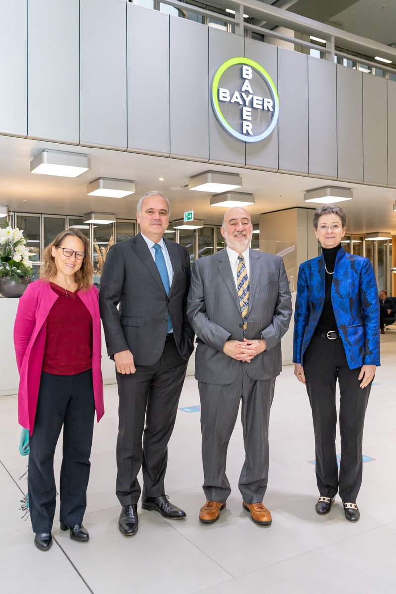 Es war mir eine große Freude, dass mich <a href="/stefanoelrich/">Stefan Oelrich</a> mit seinem Team auf dem <a href="/BayerPharma/">Bayer | Pharmaceuticals</a> Campus in Berlin empfangen hat. Gemeinsam werden wir daran arbeiten,unsere jungen Talente und klügsten Köpfe zusammenzubringen,um für die Gesundheit der Israelis und Deutschen zu arbeiten.
