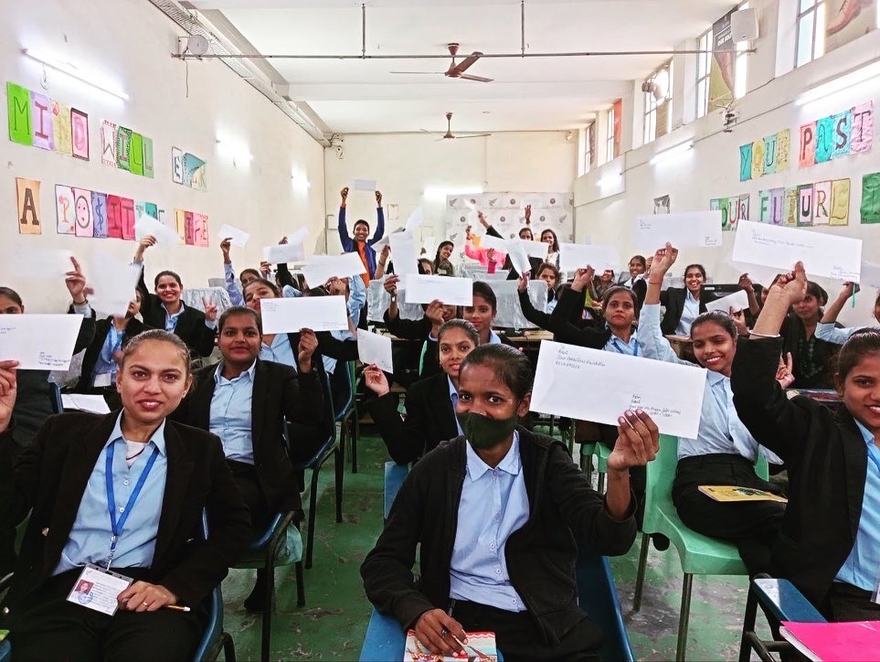JoveConscious's tweet photo. We performed #letterday after #litetoflightday to help JCF girls set aspirations for the future. To help us help these underprivileged girls better, please donate
https://t.co/xYKVwrfMmX
#womenngo https://t.co/D2V7X8UuGT