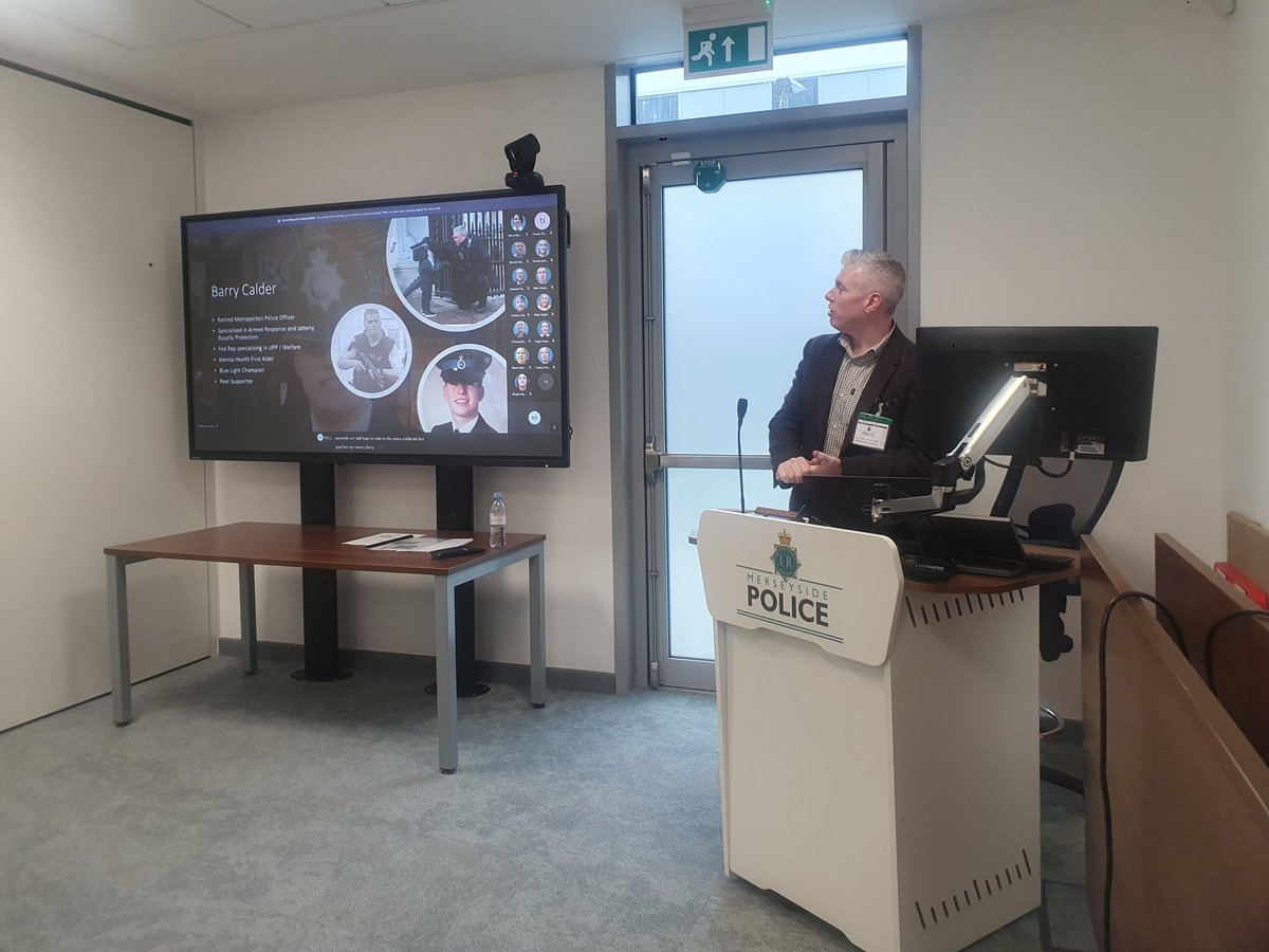 DsnMerpol's tweet image. As well as information stands we have a schedule of talks on a variety of themes. 

Starting with a really powerful talk on Long COVID by @Barry__Calder 

#idpd22