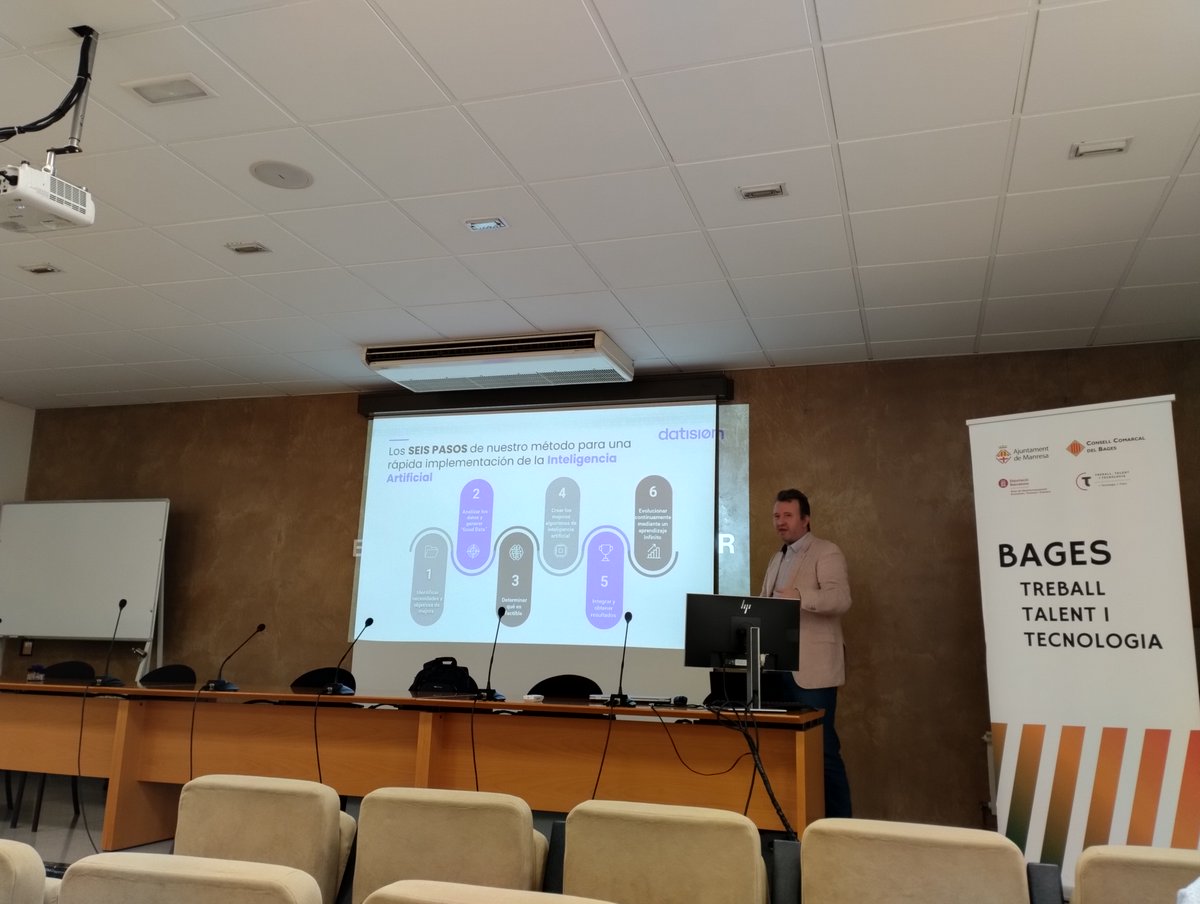 Datision_ES's tweet photo. 👉🏼¡¡Ayer nuestro ceo Andrés Torregrosa pasó un día increíble con los alumnos de #EPSEM! En la jornada de Disseminació Looming Factory, con la temática “El paradigma de la industria 4.0, la cuarta generación del modelo industrial”. 👏🔝 https://t.co/8fHpF5pqxF