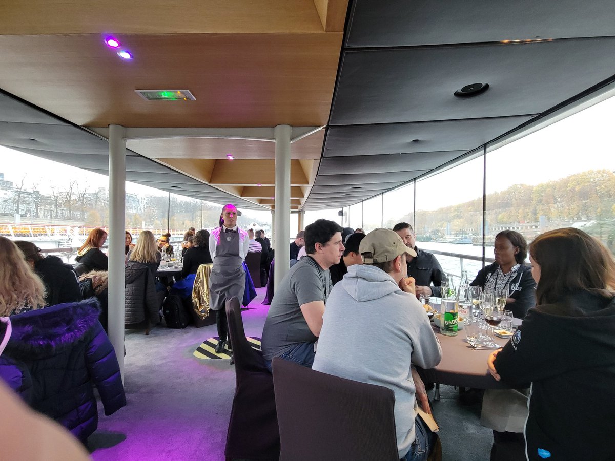 lissa__x's tweet photo. Kicking off YeurArchitectin' 22 with a lunch cruise around Paris 🇫🇷 #YA22 @YArchitectin @SalesforceArchs https://t.co/zYJbeYGubb