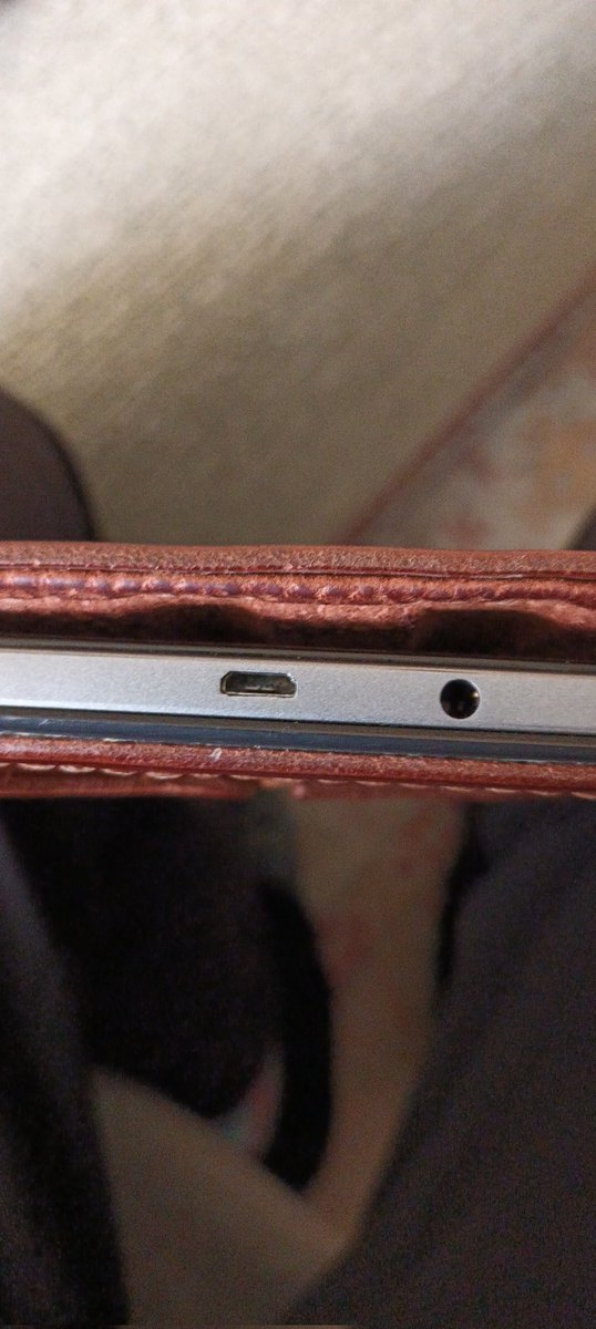 Hoe heet de USB voor een Samsung tablet? Niet mini en niet Usb-C. #dtv