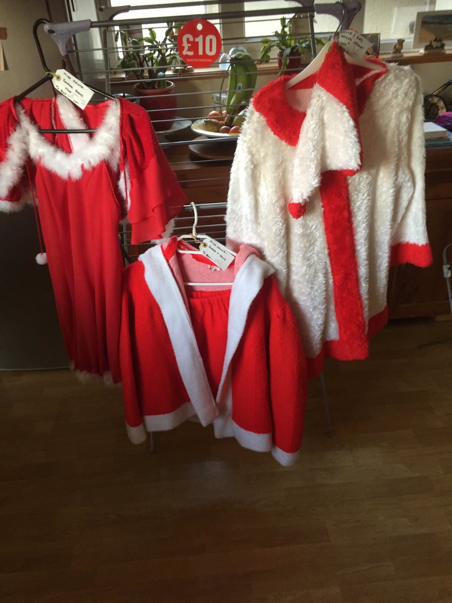 Showcase tweet media