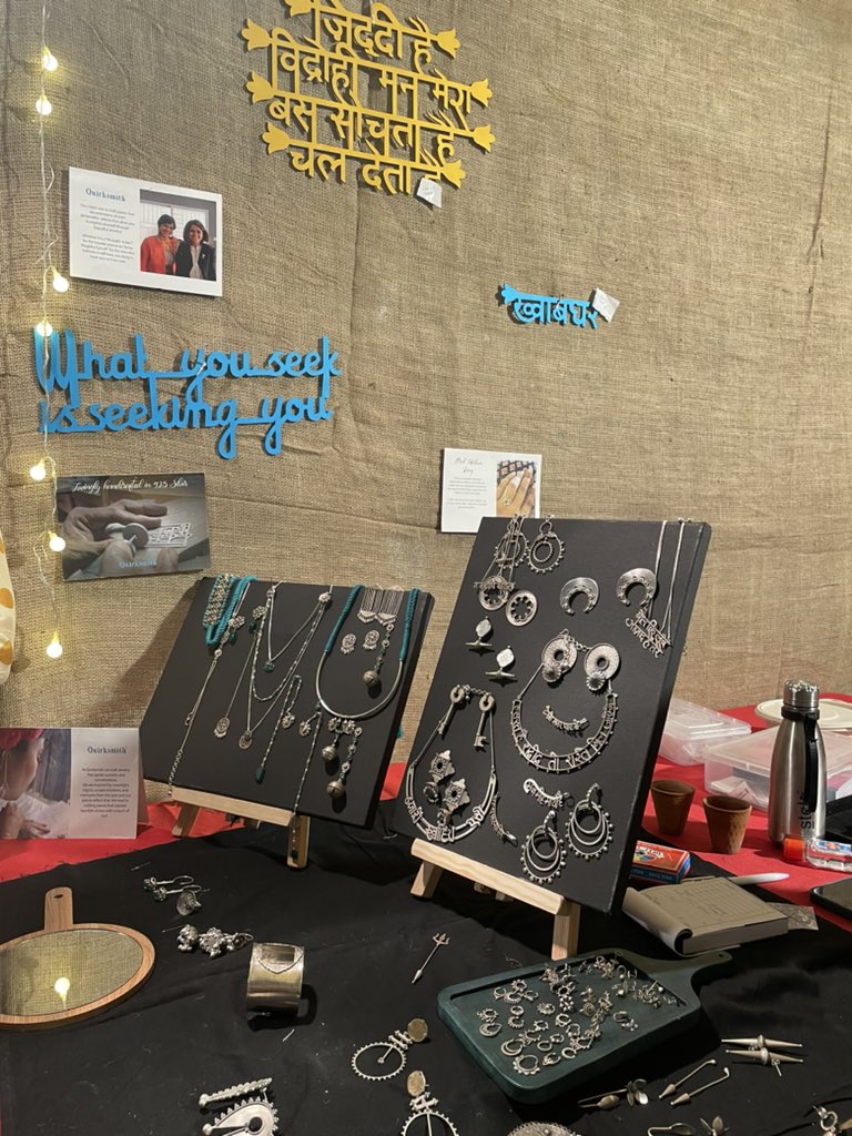 Rekhta's tweet photo. Don’t forget to visit Rekhta Bazaar!
#jashnerekhta https://t.co/XlM6dfpycH