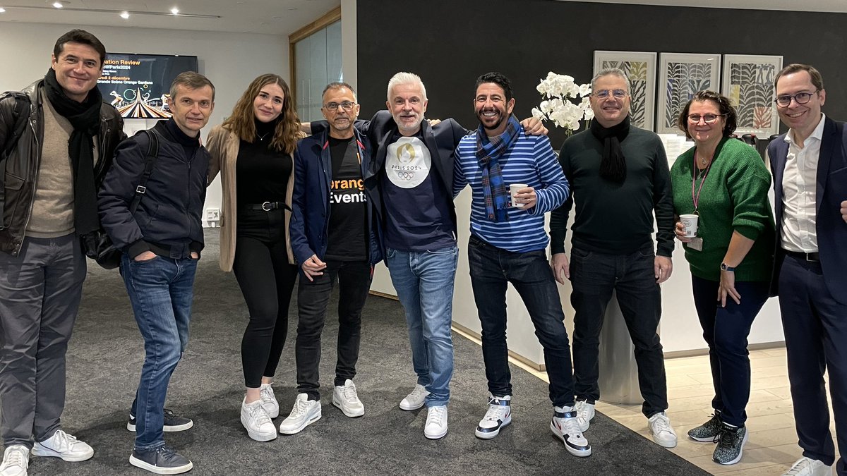christopherufin's tweet image. Top départ dans 30’ Innovation Review #ObjectifParis2024
@yannruello @Melaniebnt @BertrandRojat @thibaultdelafr @ChataignierP @FarroEric @GBerda @FGramond_F @EricCluzeau @SLDDV #LifeAtOrange
