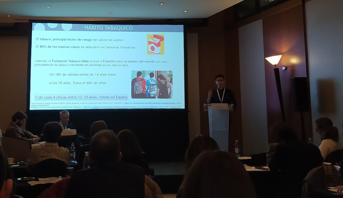 nuriacardenasq1's tweet photo. Jose Antonio de #OncologíaMédica del @HospitalJaen aportando en la IX reunión Científica de #FAETT 
@saom @seom 
#OncoSentido 
#CáncerdePulmón https://t.co/IrCm1OcxqM