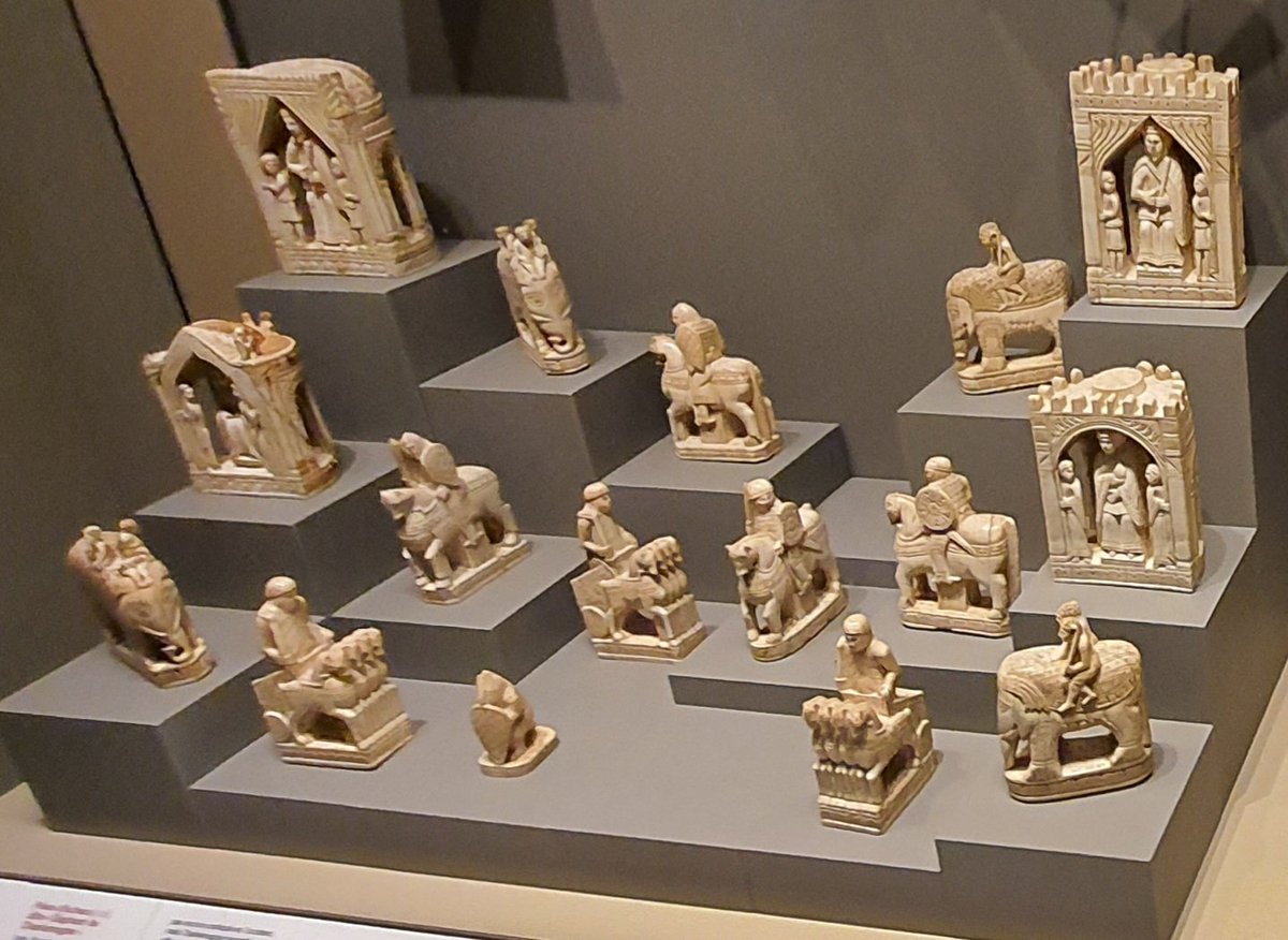 ThierryLentz's tweet photo. L'échiquier de Charlemagne, conservé au Musée de la BnF ( site Richelieu) https://t.co/Z3TMJwrvgW
