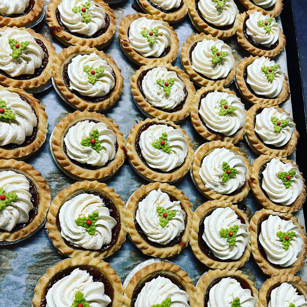 Wellbread Bakers tweet media