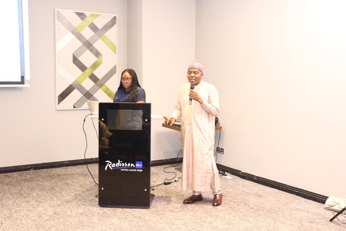 The Honourable Commissioner for Health Yobe State, Dr. Muhammad Lawan Gana delivering a speech on "Achieving population coverage in Yobe State; Our goals and objectives"

#BreakfastMeeting3 #UHC