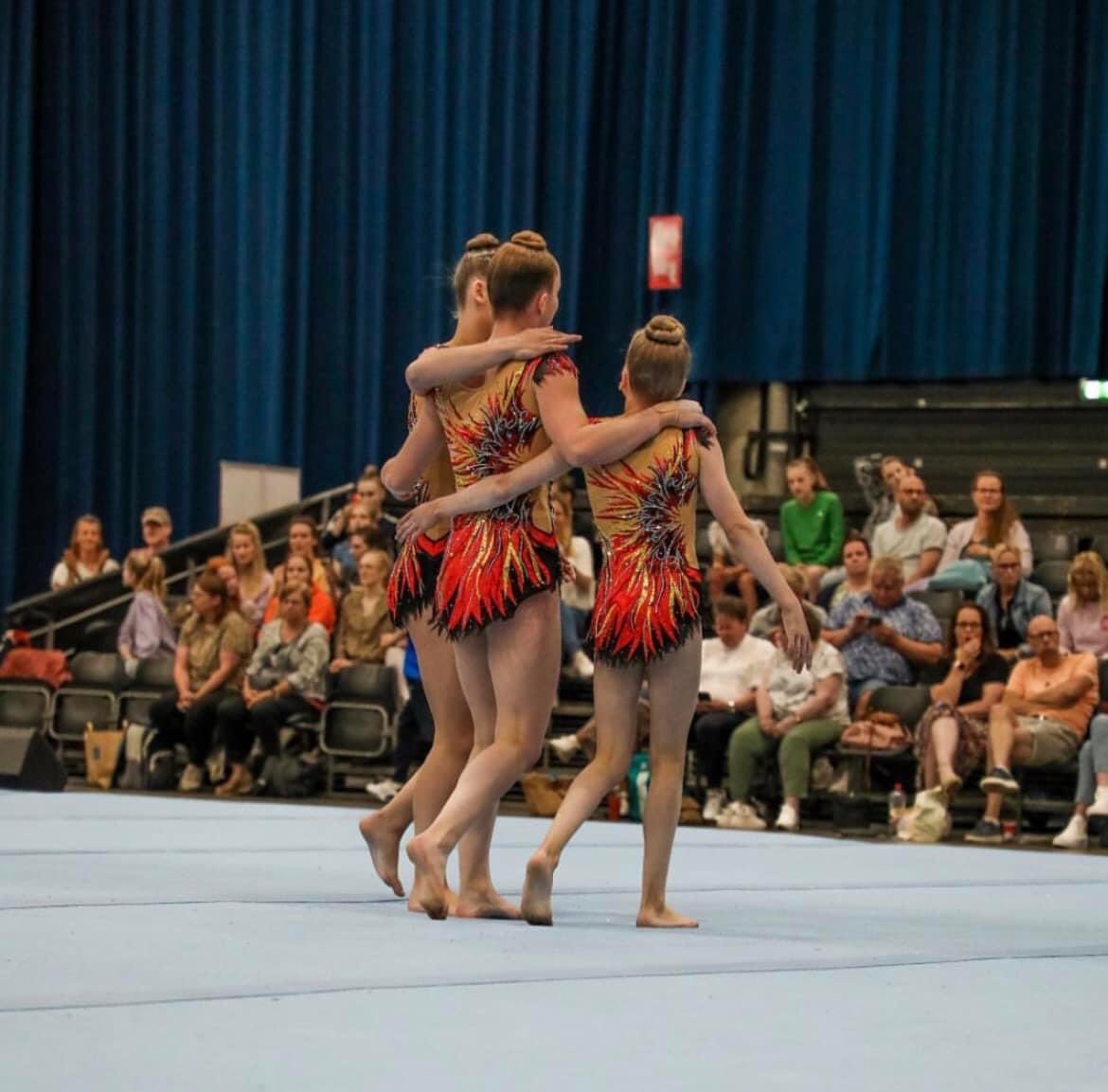 Trots op onze senior vrouwengroep Lyuna, Isabel en Amber. Zij zullen Nederland vertegenwoordigen op het WK in Portugal komende maart. Veel succes met de voorbereiding meiden Lyuna.Amber.Isabel