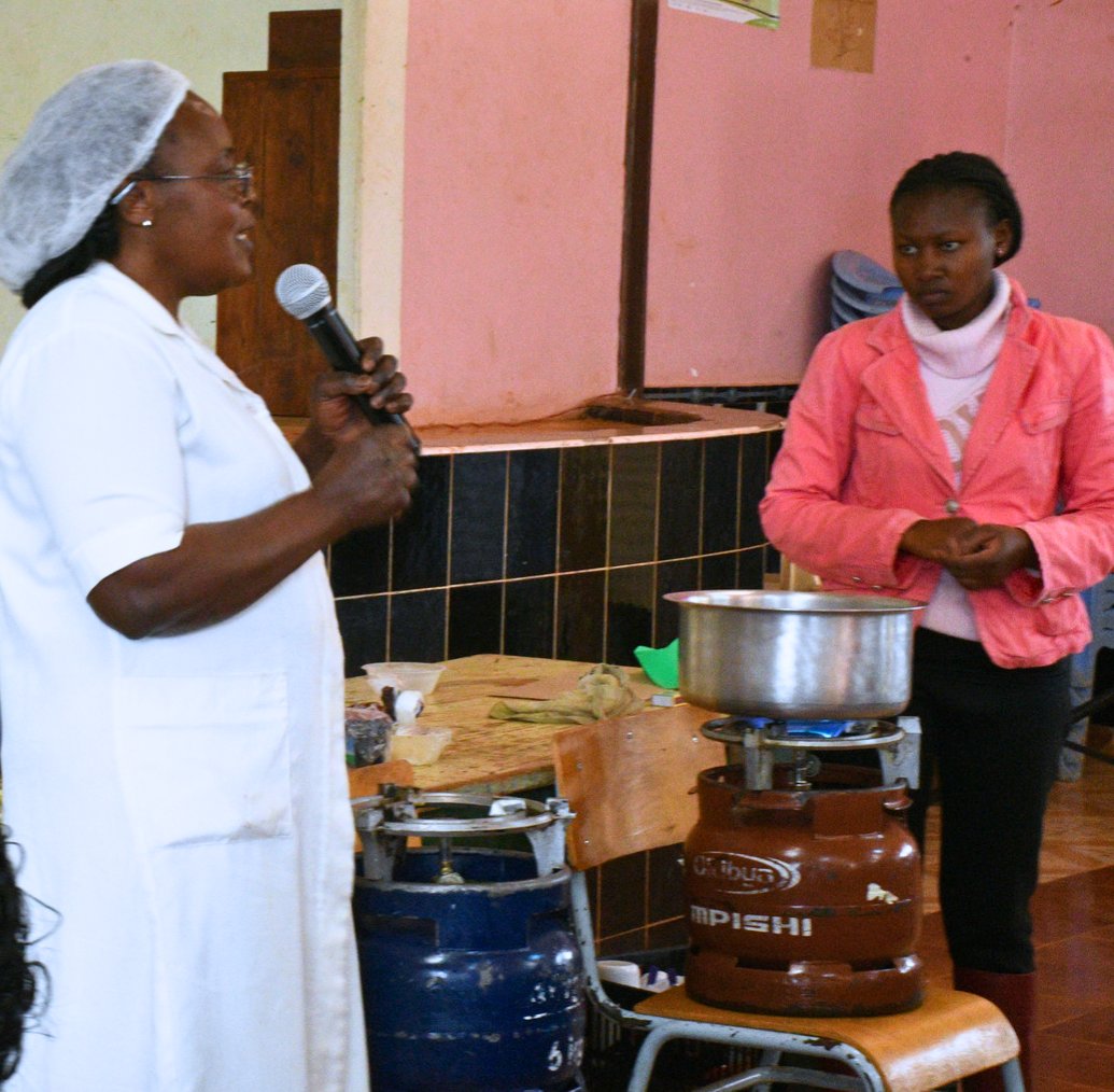 Kianda_F's tweet photo. As part of the counselling services, women in the Fanikisha Program at Karuri village learned breathing techniques to ease anxiety, had a spaghetti and savory minced meat cooking lesson followed by one-on-one counselling sessions. #mentalhealthsupport #FanikishaProgram https://t.co/150kpCHCwj