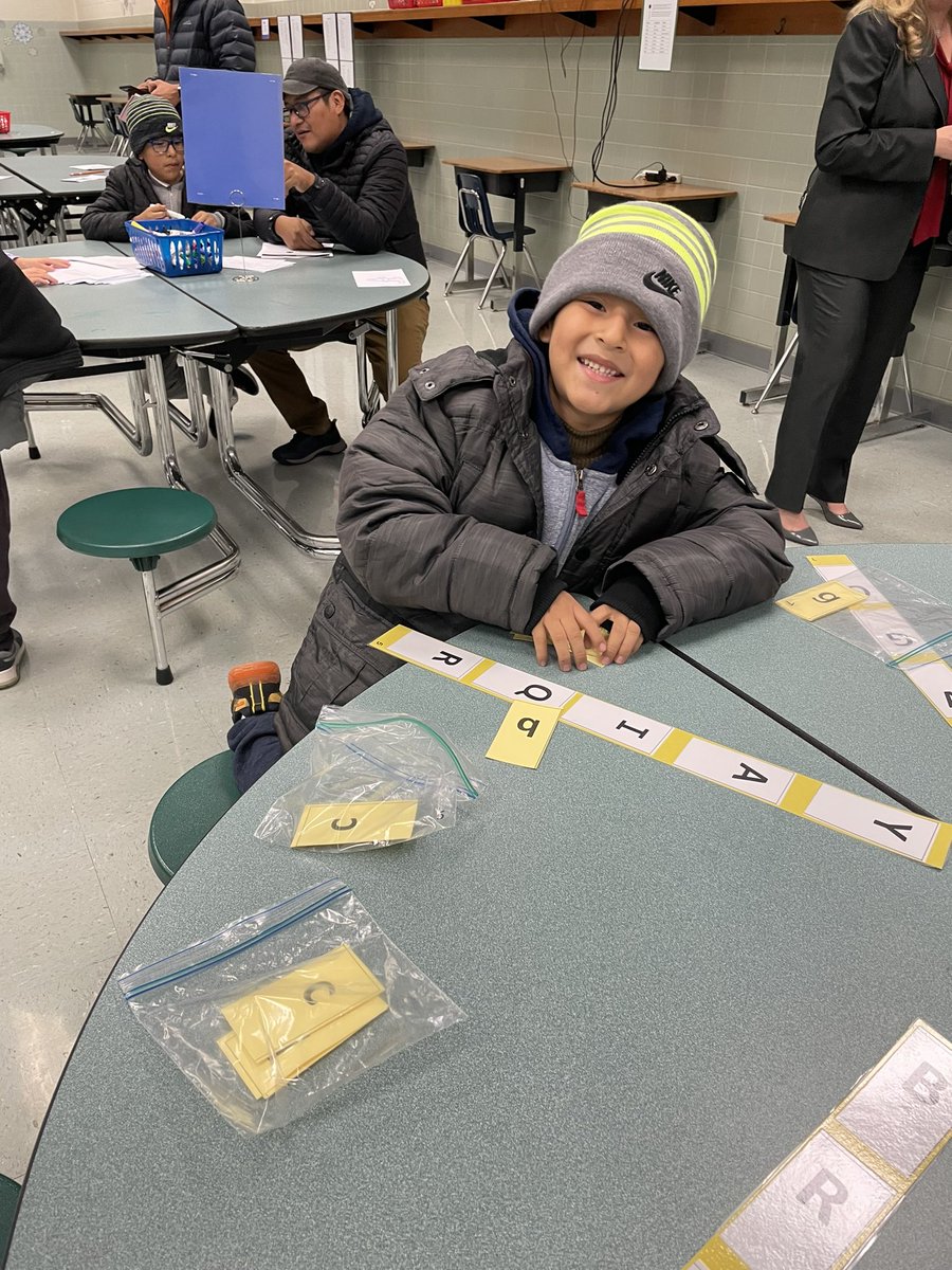 MsLee_FCPS's tweet photo. @fairfax_villa hosted our first Lexia Lab for Families on Tuesday and it was a success! Families came out to play games from the Lexia @ Home sheets and got to experience demos for Core5 and PowerUp. @MrGerstner_FCPS @FCPSR5 https://t.co/vhy3ZHSshi