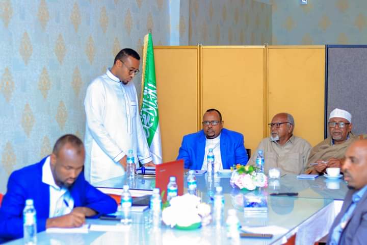 SLNDGGC's tweet photo. Hagayaashan oo ka kooban Toddoba hage, waxaanay leeyihiin qaybta darajooyinka lagu qiimeynayo(Scoring Rate). 
Waxaana dood iyo falanqayn ka dhiibtay Agaasime Waaxeedyada @SLNDGGC.
Diyaarinta Hagayaasha waxa kala shaqeeyay @SLNDGGC Khuburo Ajaanib ah &amp; aqoonyahano dalka u dhashay. https://t.co/IJ4srHK7Wj