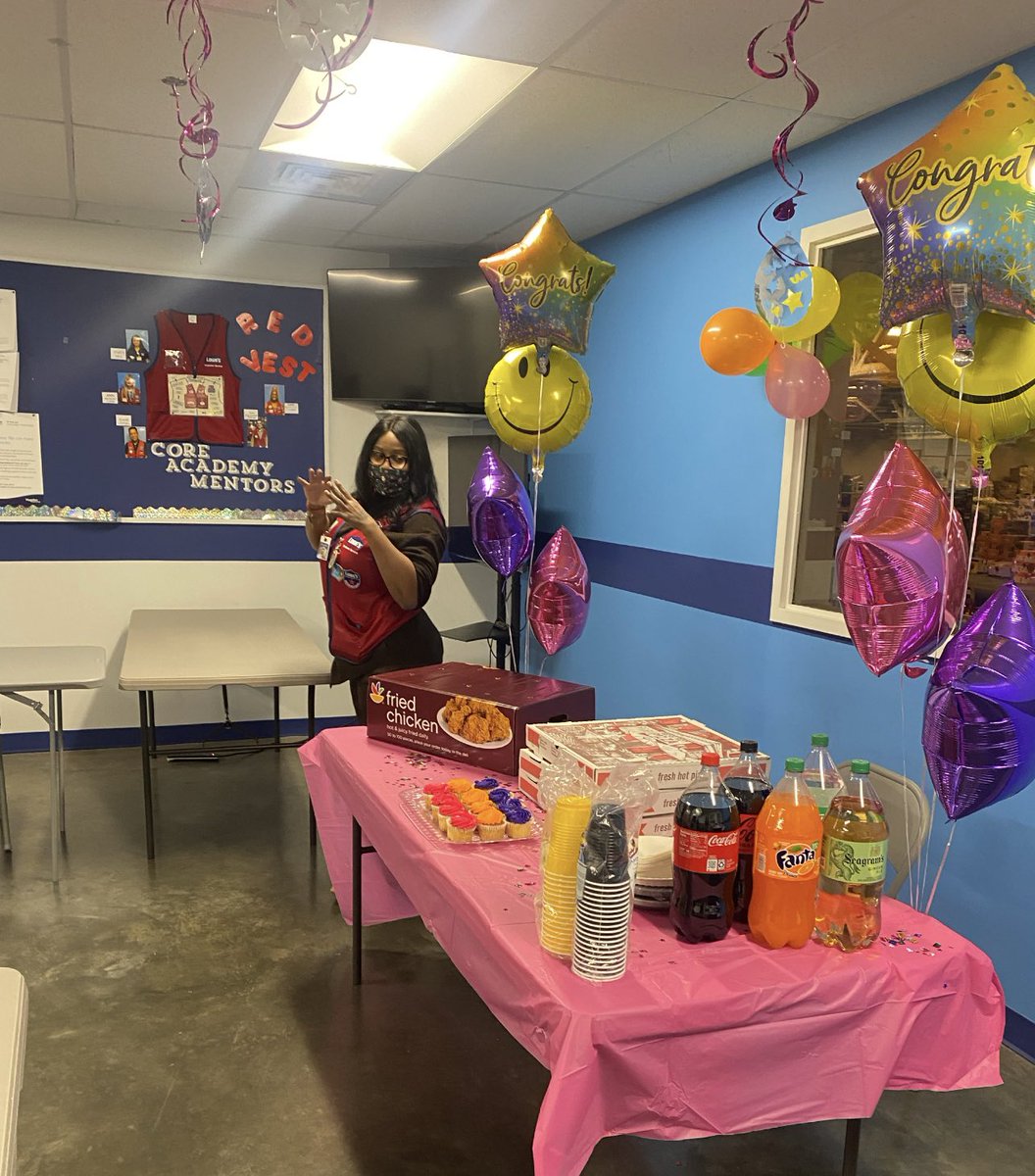 ShrnBrewster's tweet photo. If Anyone knows Me ,First Thing I Will Always Speak On Is How Great A Company We All Work For @lowes @LowesCareers Even When My Roles Has Change!I Am Still A Leader A voice To Change And Help Always Store #2664 Rosedale Ny #Grateful #weallwintogether #FutureASM π @Houghton1366 https://t.co/OMI8OWroC4