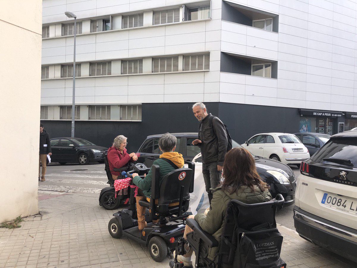 davidGferriz's tweet photo. ⚠️ #ForaBarreresUPC #MapathonUPC és l’acció reivindicativa de mapeig d’accessibilitat on participen @badalonadsi i @PamBadalona amb motiu del #DiaInternacionalDiscapacitat #Badalona @la_UPC
📍6️⃣6️⃣ deteccions a #Bufalà @GuanyemBDN els hem acompanyat durant el recorregut pel barri https://t.co/rQi9acIEOr