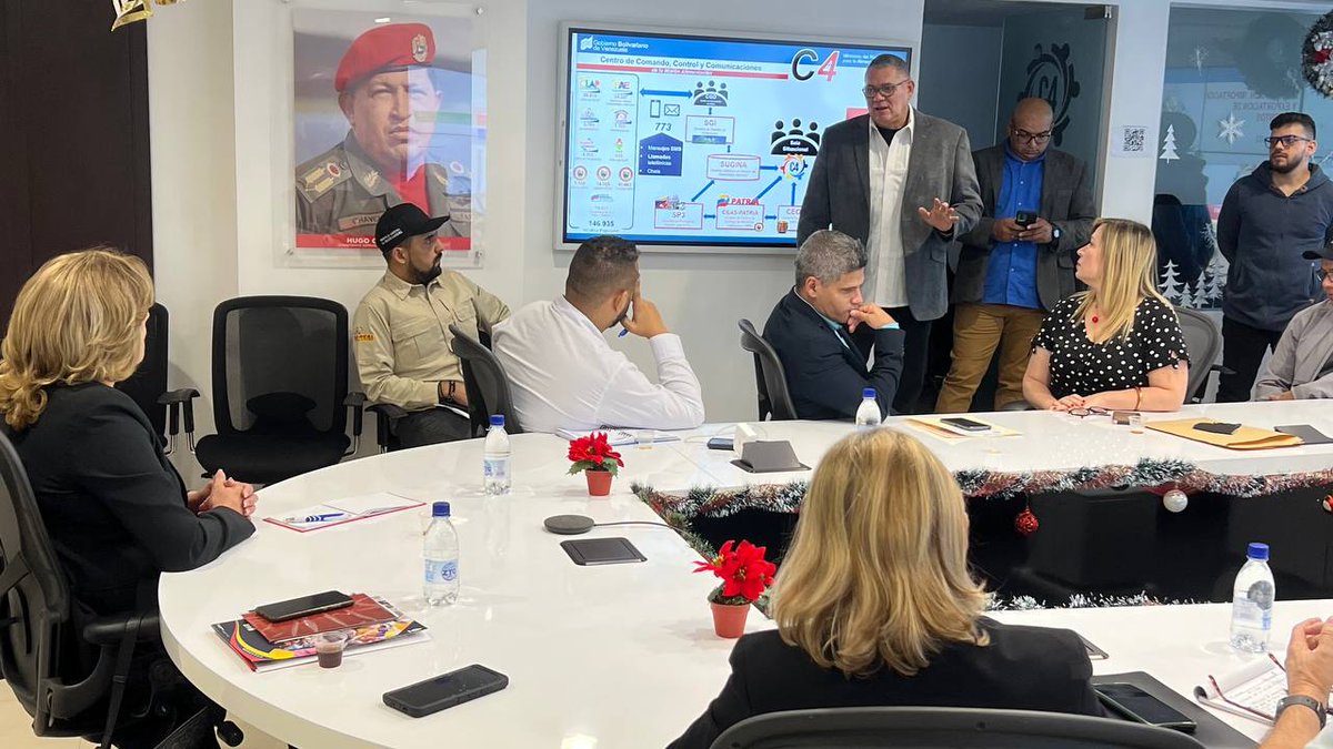 Sostuvimos fructífero intercambio con <a href="/MinAlimenVen/">MinAlimenVen</a> en #Venezuela, ahora estamos camino a plantas productoras
#CubaNoEstaSola