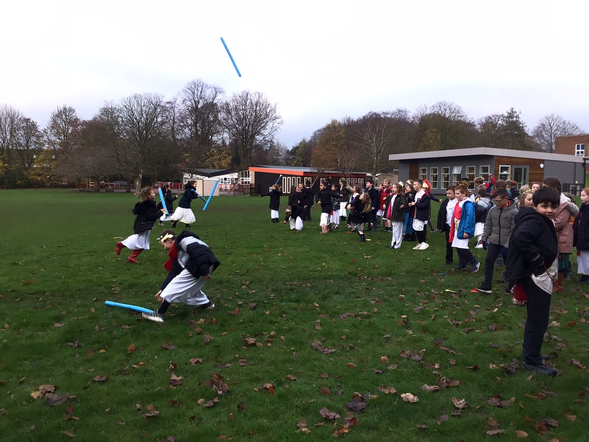 TigerClass1's tweet photo. Ancient Greek Day was a great success! The children painted their Greek pottery, designed Greek architecture and competed in the Olympic Games! #HistoryWJS https://t.co/oDewcAaZeU