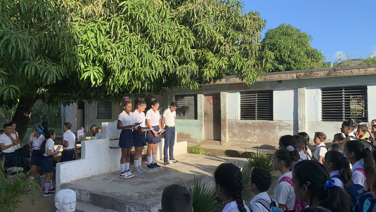 SBRPA1's tweet photo. Matutino especial dedicado a efeméride histórica. 30 de noviembre. @dpestgo @dmeguama @CubaMined @santiagodecuba https://t.co/vPBpqNjcxt