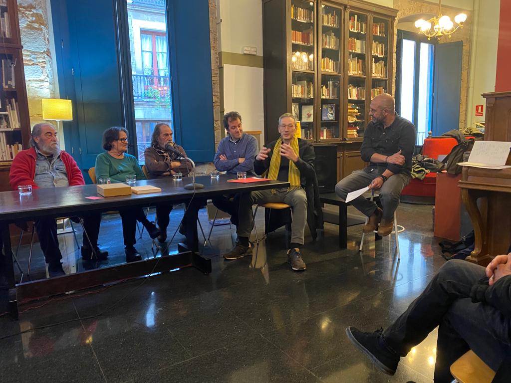 👥Ha estat un autèntic plaer presentar #PapersdelaGuerra. Pepe Castells i Pubill al Cercle Artístic <a href="/SantLluc/">Sant Lluc</a> 

GRÀCIES <a href="/VilaEloi/">Eloi Vila Escarré</a>, Jordi Font de <a href="/catmemoria/">Memorial Democràtic</a>, a l'historiador Oriol Riart, Miquel i Ferran de l'estudi de disseny Enserio i tothom qui ha fet possible aquest projecte!