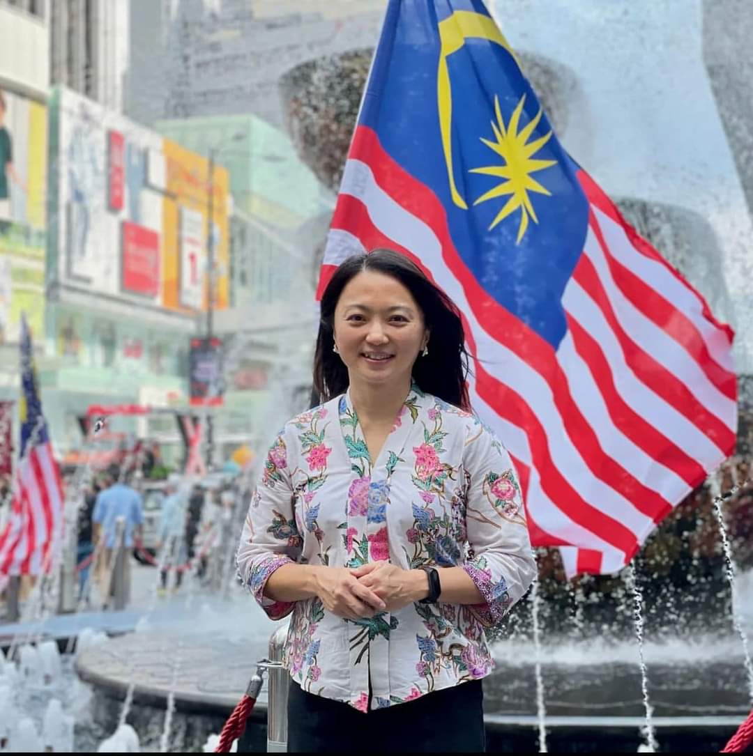 Pelapis's tweet photo. Tahniah YB @hannahyeoh atas pelantikan sebagai Menteri Belia dan Sukan. https://t.co/CvlK9K66Q2
