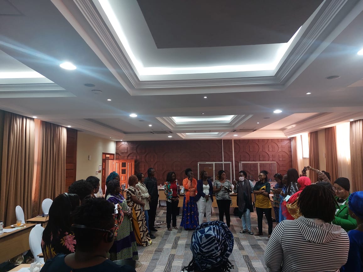 AILV1's tweet photo. L'AILV à la Formation DSSR organisée par UAF-Africa du 26 au 27 novembre 2022 au Lake Naivasha Resort, au Kenya à l'attention des leaders d'organisations feminines africaines. 
Merci UAF-AFRICA !!! 
@AILV1 
@Urgentactionfun
@DSSR https://t.co/3BTZxjtETw