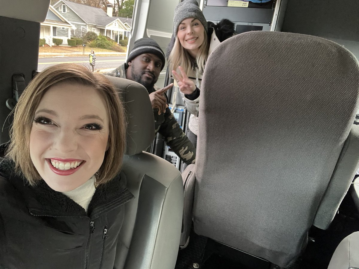 KristinCrowley1's tweet photo. It’s #canathon day! I’m out with the dream team of @CiaraFrisbie and @blkclarkkent in Marietta. Come donate and help hungry people in need. @SalvationArmyA https://t.co/N96JZ2Agq2