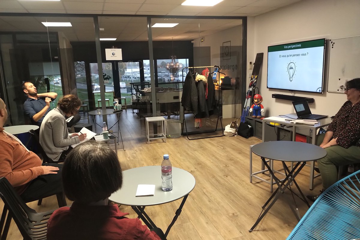 Nouvel atelier créé avec la psy du travail, dans le cadre de "recruter autrement": Sensibilisation aux stéréotypes et préjugés. Objectif : réflexion sur leur pratique de recrutement -> de la pré-sélection jusqu'à l'intégration ! But : Élargir le panel des candidats potentiels. 👯‍♀️