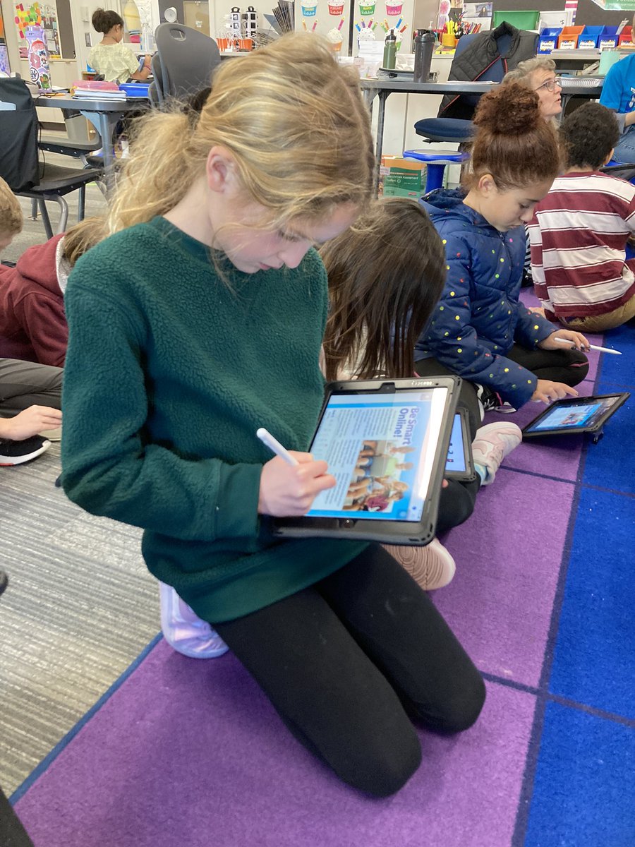 teachmrsstrong's tweet photo. These technology wizards received their @DonorsChoose iPad pencils! Students were so EXCITED ABOUT LEARNING! Thank you to our friends, families, and community members for your generous donations! @nv_panthers #learningisfun #engagement https://t.co/gqSrU3yPAC