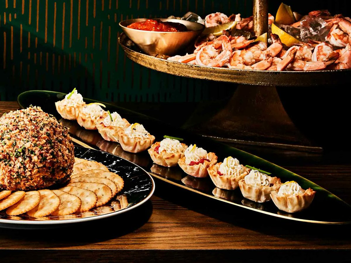 11 Fast Hors d'Oeuvre Recipes for Entertaining 
#FoodieFriday #IFWTWA #Recipes #ENTERTAINING #holidays 
buff.ly/3FfBJAX via <a href="/foodandwine/">Food & Wine</a>