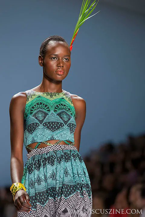 meniscuszine's tweet image. #FASHION flashback: @marahoffman #Spring2013 #NYFW @nyfw buff.ly/3gQGG9O (photo: Meniscus Magazine)