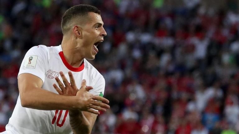 ¿Por qué los jugadores de Suiza u de Serbia festejan de la misma manera un gol?

📌 Serbia - Suiza, algo más que un partido de fútbol 📝 centrofobal.com/serbia-suiza-a…

✍️ <a href="/sebafernandez89/">𝚂𝚎𝚋𝚊𝚜𝚝𝚒á𝚗 𝙴𝚕í𝚊𝚜</a>