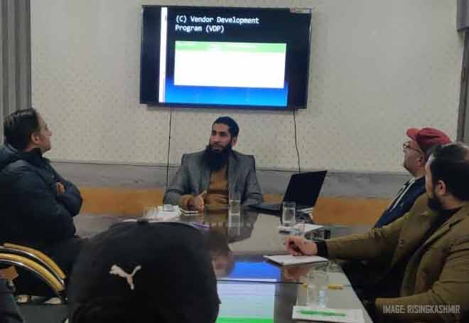 knnindia's tweet image. MSME Development Office in Srinagar initiates weekly handholding sessions on schemes

#MSMEs #JammuKashmirMSMEs #MSMEDevelopment #MSMESchemes #SaheelAlaqband

knnindia.co.in/news/newsdetai…