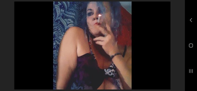 I smoke in bed too &hearts;️ https://t.co/XxFptibmER<a href="/tag/smokingmilf"class="tags"><span>#smokingmilf</span></a><a href="/tag/raveness2222"class="tags"><span>#raveness2222</span></a>