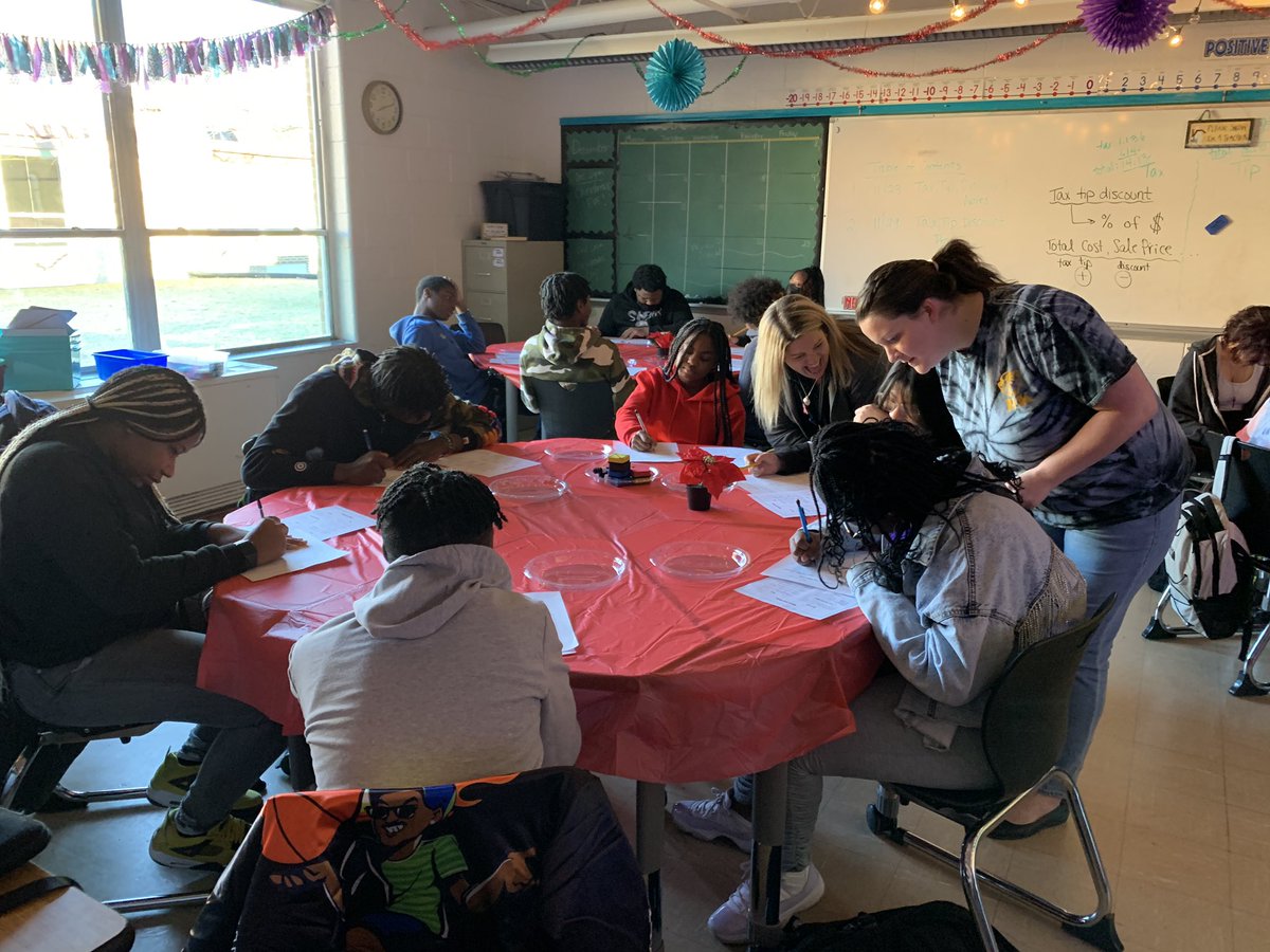 Pwaegerle's tweet photo. Making math real and fun!! A meal at the math cafe. Amazing engagement with Mrs Abbattista and Mrs Teachey.@jfkwolverines #Mathisnotaspectatorsport https://t.co/ZZdjBQrLEH