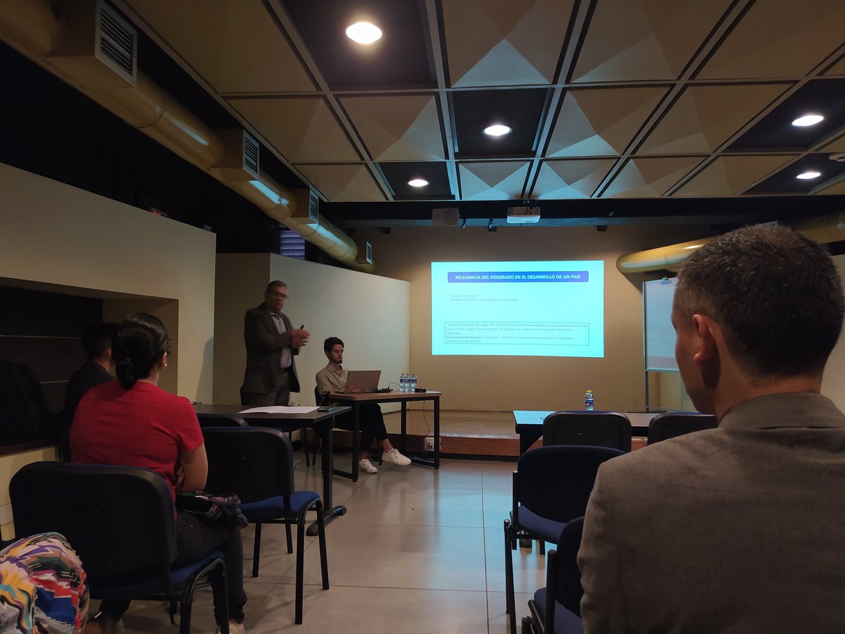 Grupo de Ciencia de los Materiales (CIENMATE) tweet media