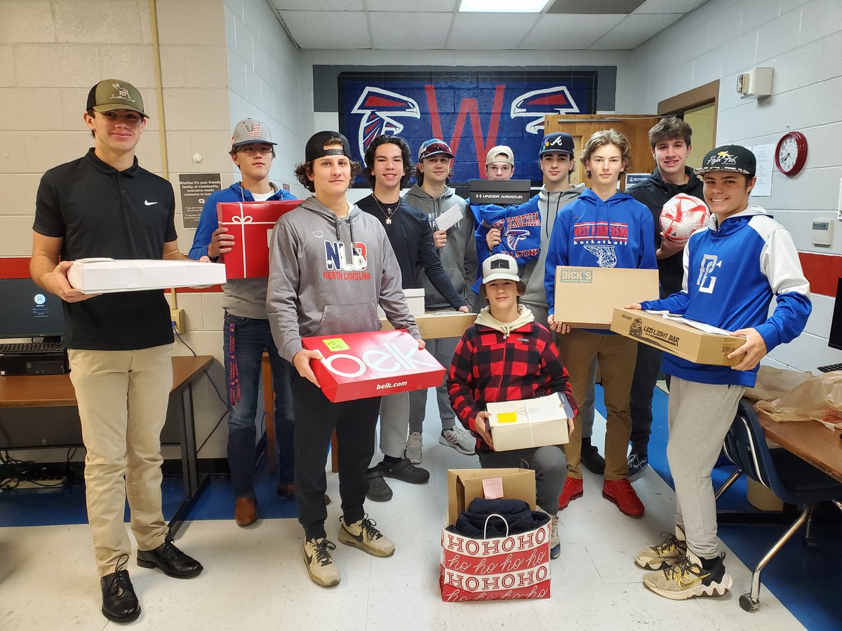 WESTHHSBASEBALL's tweet photo. The season of giving. 🌲 
Our Falcon ⚾️ guys sponsored 3 teenagers for Christmas.   #blessinginboxes  # https://t.co/7tkNDmFkSE
