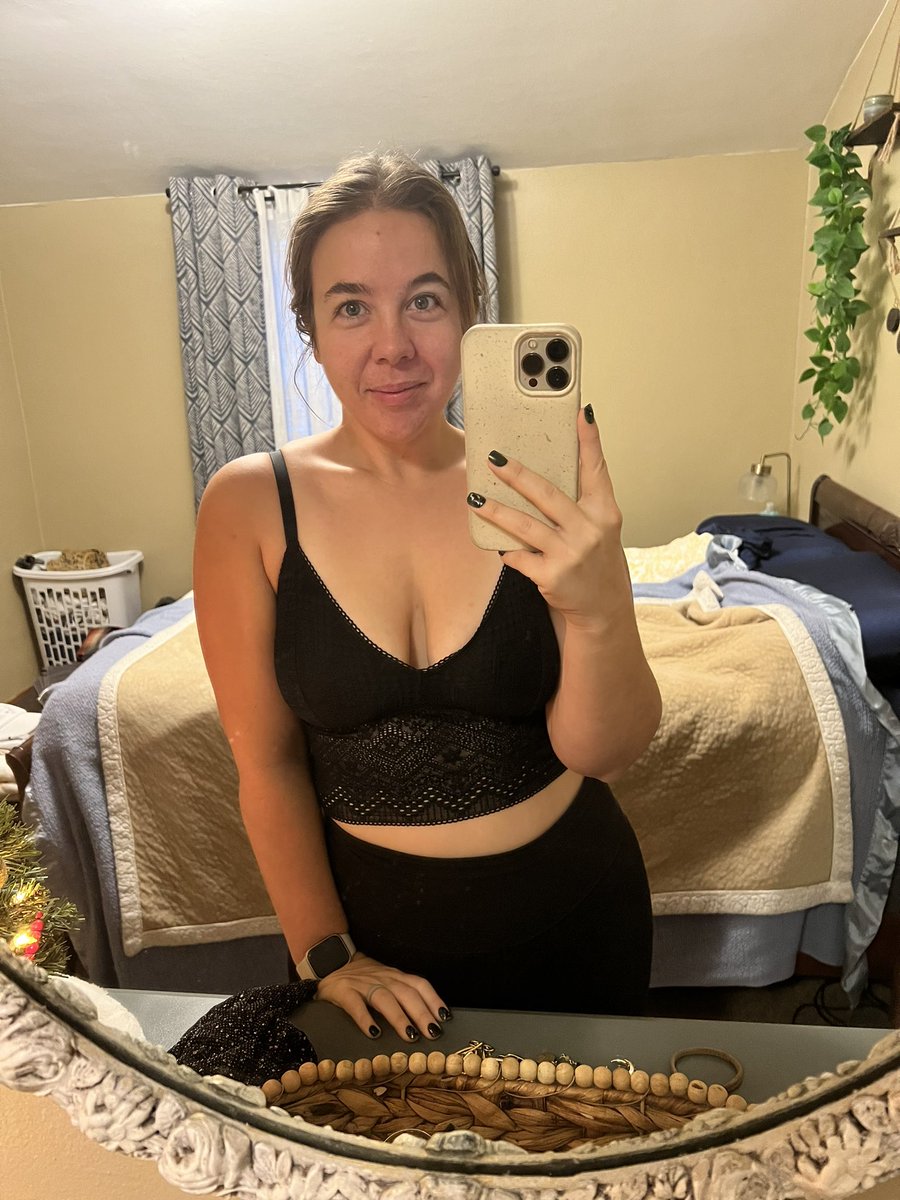 aka_issa's tweet photo. Anybody elseβs selfie progression go like this? #bootyappreciationpost
βΊοΈππ https://t.co/WXkODkoX6x