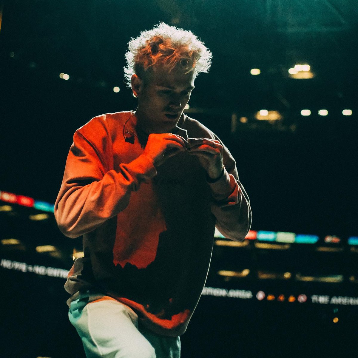 TheVampsTristan's tweet photo. Feels good to be back. 
When I was younger I never thought your goals and ambitions in life could actually come true. Follow your dreams, the rest will fall into place. https://t.co/QAUKepHoGg