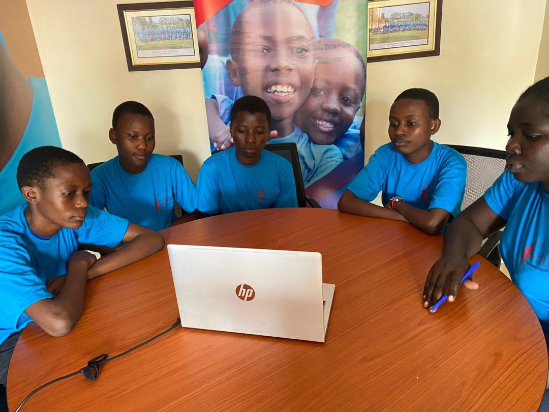 Behind the scenes preparing for the call. Thanks you, girls, for you input and passion for keeping your peers safe. You are change-makers! Thanks to all who attended this event #16DaysofActivism