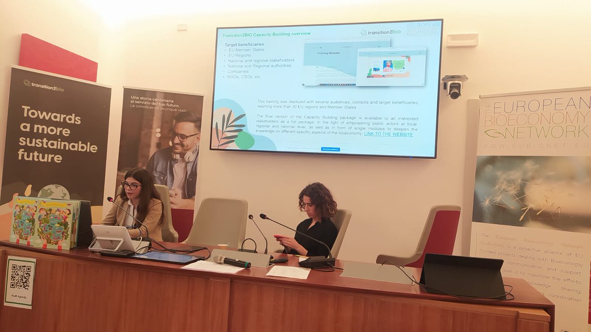 biovoices's tweet photo. #Live 
📢 #Transition2BIO final event! 
🟢The #BIOSkills: the competences that will drive the #transition
🎯 Time for an overview on the Capacity Building we developed for regional and national stakeholders on how to raise awareness and communicate the Circular #Bioeconomy ♻️ https://t.co/eFlyMBa7zz