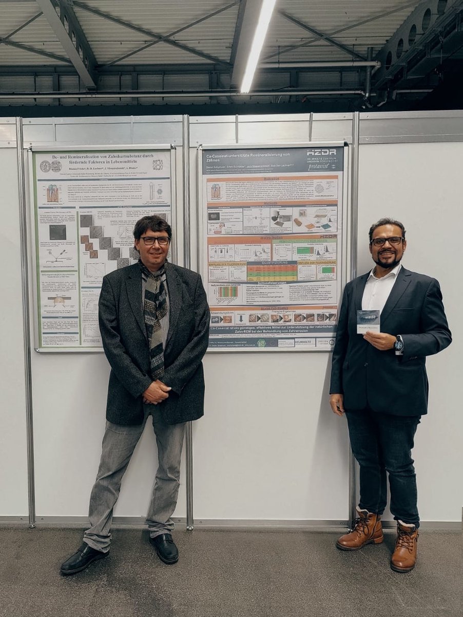SurfBio_Hub's tweet photo. 👨‍🔬Our partner Stefan Schymura (HZDR) participated in the Thuringian Dental Associaction Day, in Erfurt (Germany) with the poster "Ca-Caseinate-enhanced remineralisation of teeth".

📷: Poster co-authors: dr. Jens Messerschmidt and dr. Bob-Dan Lechner  - SurfBio acknowledgemet. https://t.co/JwK1R1T2Xi