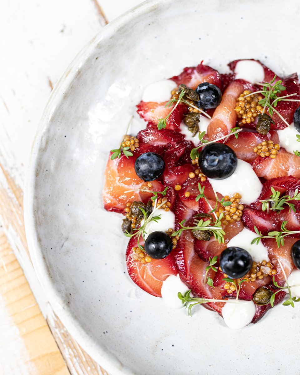 New menu!

'One of the beloved ones; Gravad Lax - Blueberry - Horseradish

Always served with love,

X FLO.'

#florentingroningen #flogroningen #restaurantgroningen #withlovexflo #newmenu