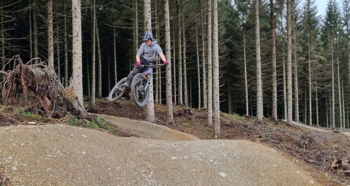 stockportgs's tweet photo. Strong mountain bikers spent time on some of the more challenging trails during a day out @OPALlandegla.
Visit https://t.co/Tdwk2KzMLo for a review of the trip.
#SGSInspires #SGSCoCurricular #SGSAdventure #SGSOpportunity #SGSConfidence #mountainbiking #mountainbikes https://t.co/nCEw1BO4qv