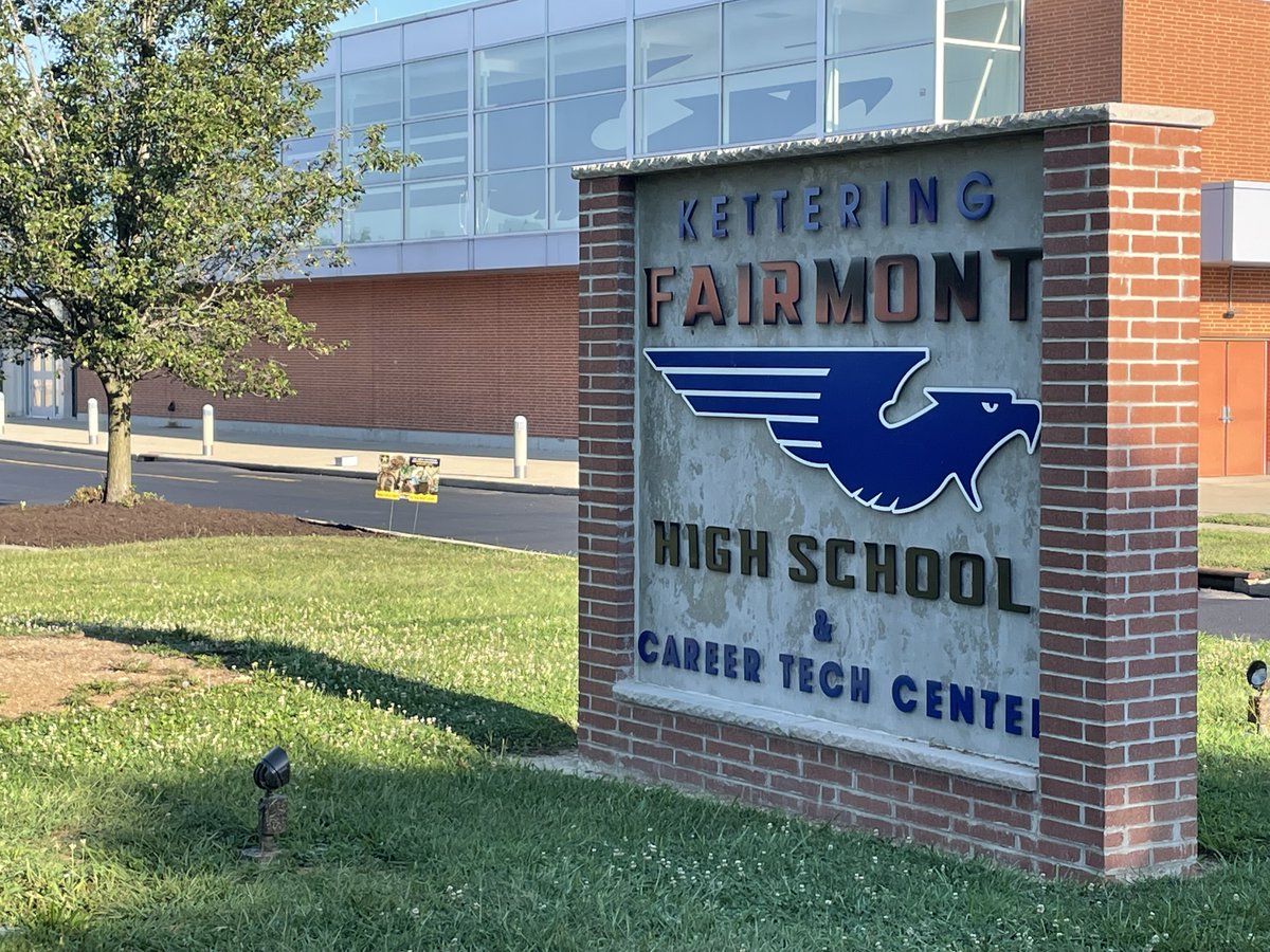 Kettering police called after gun reported at Fairmont High School. bit.ly/3gSTegW <a href="/daytondailynews/">Dayton Daily News</a> <a href="/KetteringSchls/">KetteringSchools</a> <a href="/Kettering_OH/">KetteringOH</a> <a href="/KetteringOhioPD/">KetteringPolice</a> <a href="/PlayKettering/">Kettering Parks, Recreation and Cultural Arts</a> <a href="/MCOhio/">Montgomery County, OH</a> <a href="/mcohiosheriff/">Montgomery County Sheriff's Office</a> <a href="/OhioEA/">Ohio Education Association</a> <a href="/OHEducation/">OH Dept of Ed and Workforce</a> <a href="/DaytonSchools/">Dayton Public Schools</a> #Police #schools #education #guns